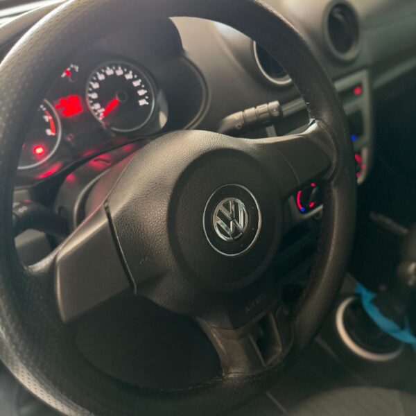 Volkswagen Voyage 1.0 - Imagem 7